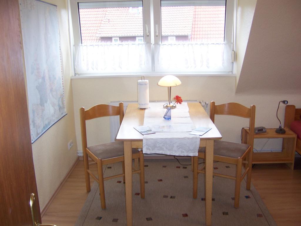 Haus Am Roseneck Otel Lüneburg Oda fotoğraf