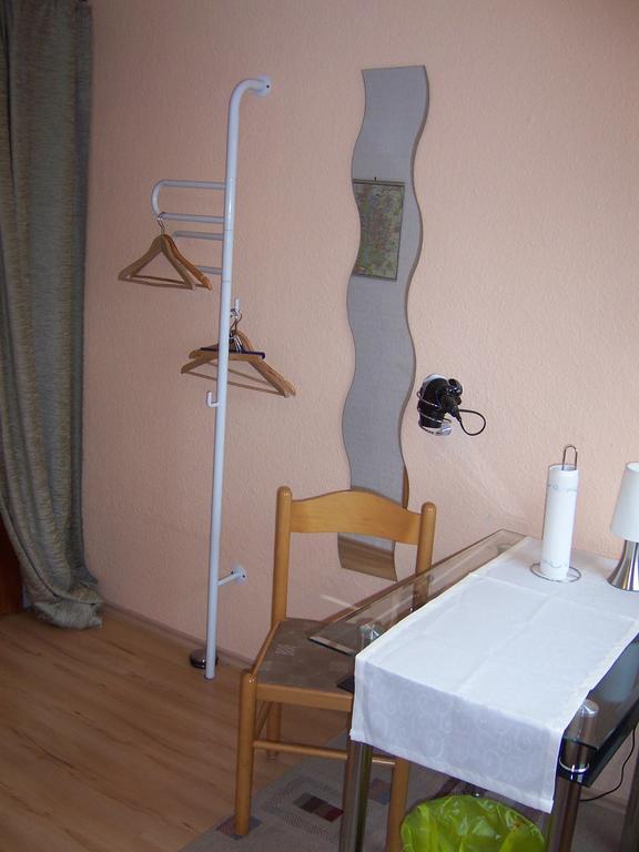 Haus Am Roseneck Otel Lüneburg Oda fotoğraf